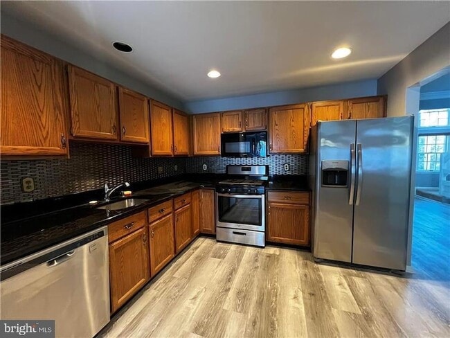 Building Photo - 103 Greenbrook Ct