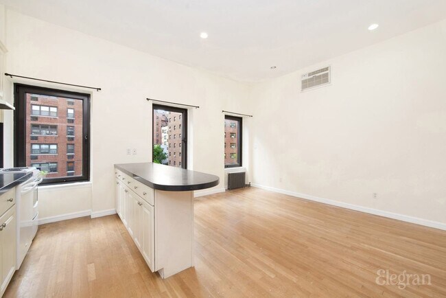 Foto del edificio - 200 E 35th St