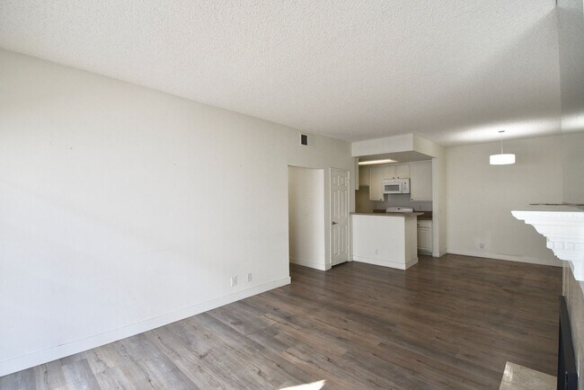 Foto del edificio - 11594 Moorpark St