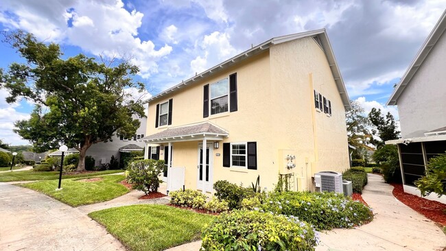 Building Photo - Spacious 2-Bedroom Condo in the Heart of A...