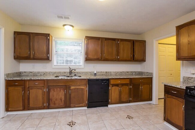 Building Photo - 1350 Charter Oaks Ln