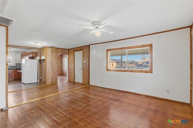 Foto del edificio - 204 Salinas Rd