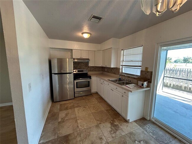 Building Photo - 177 Golf Club Ln