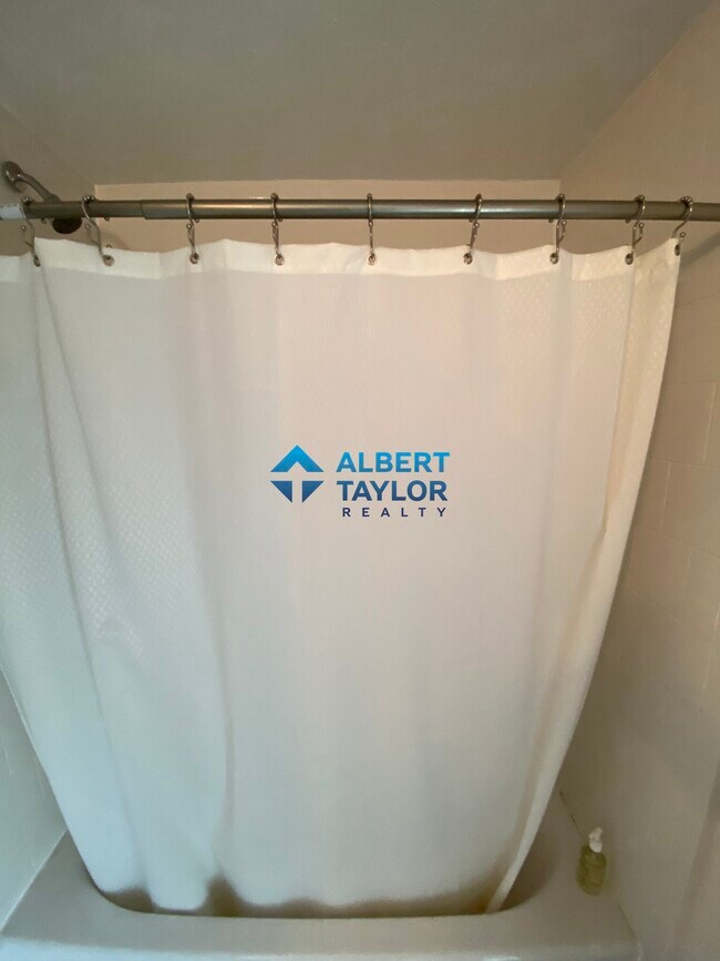 Foto del edificio - 339 Centre St