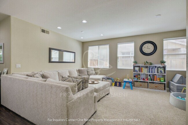 Building Photo - Twelve Bridge Dream home - 5 bdrm 3 bthm