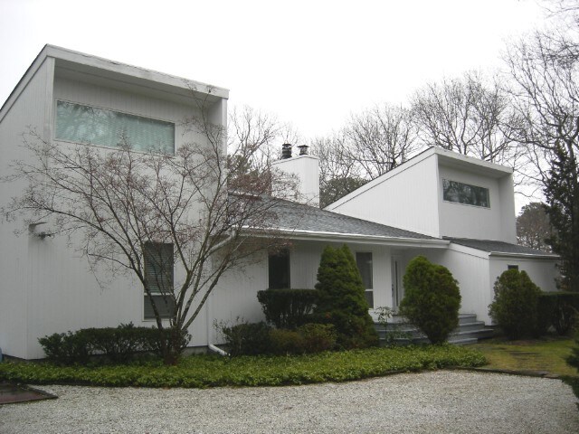 Primary Photo - 2 Lakewood Ln