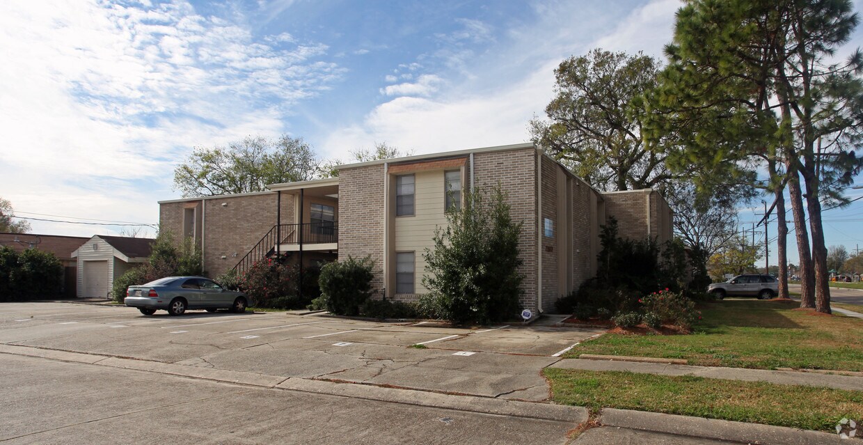 Foto principal - 2317 W Metairie Ave