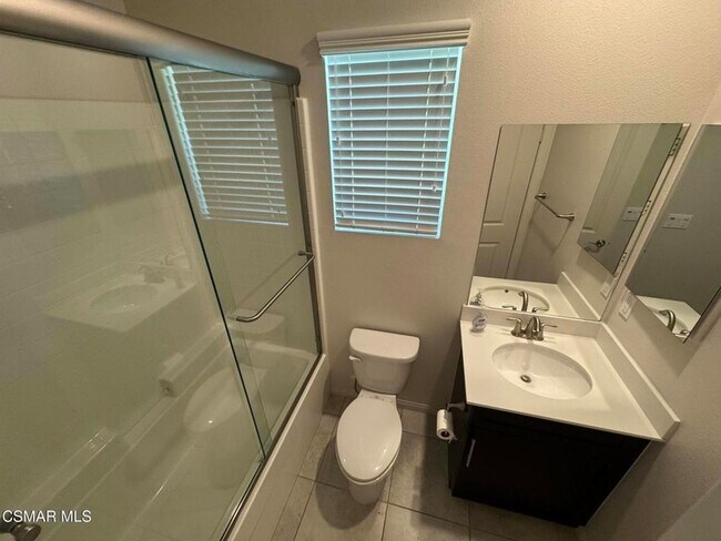 Foto del edificio - 446 Almond Ln