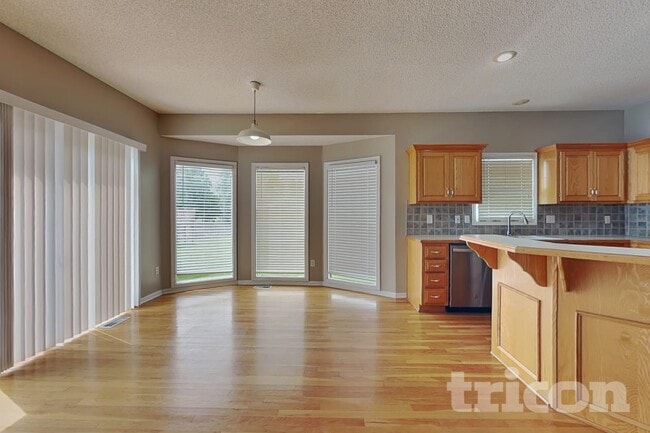 Building Photo - 14513 W 138th Terrace