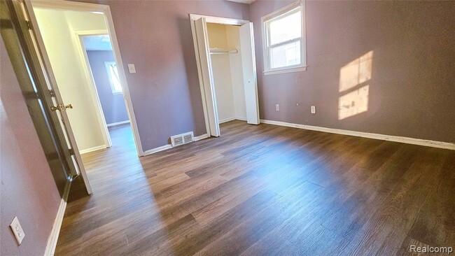 Foto del edificio - 1495 Jeffrey Ln