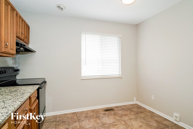 Foto del edificio - 5425 Yeager Ln