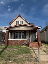 Building Photo - 1411 W Maryland St