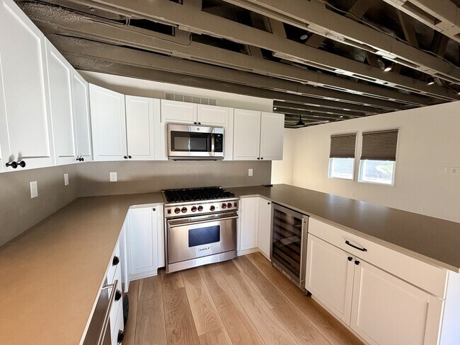Foto del edificio - 2949H S. 78th St