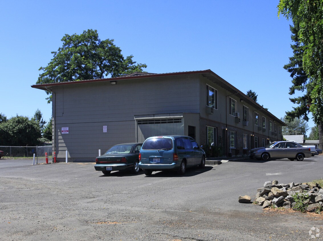 Building Photo - Plainsmen Apartments