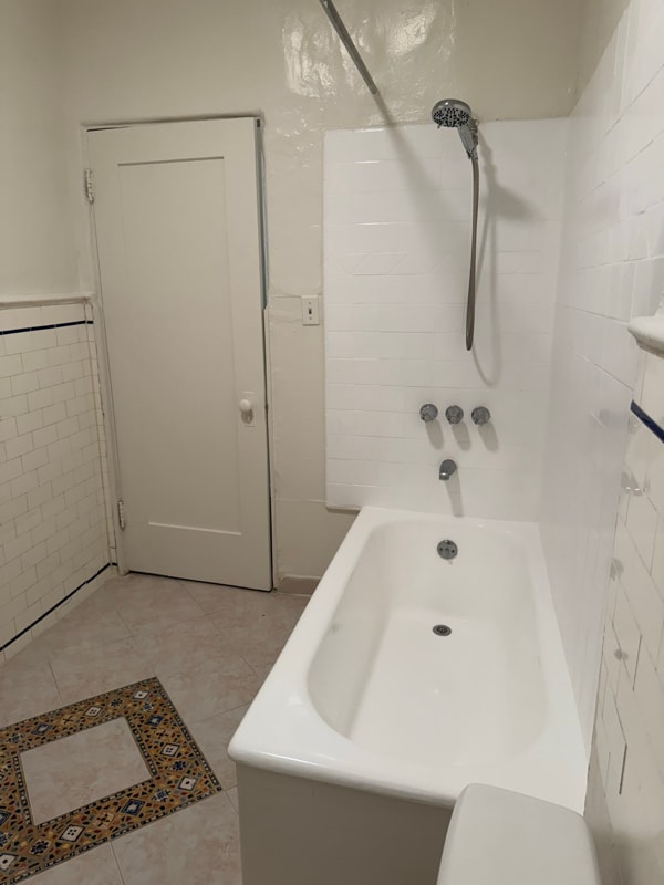 Photo - 636 N Plymouth Blvd Apartment