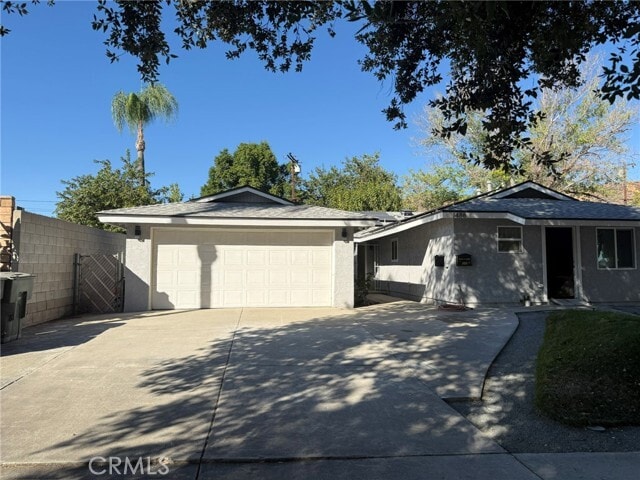 Foto del edificio - 1488 Bussey St W