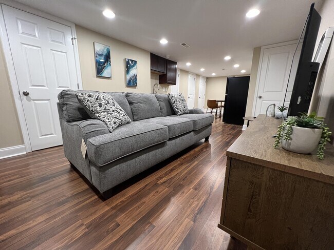 Foto del edificio - 4058 Edgewood Rd