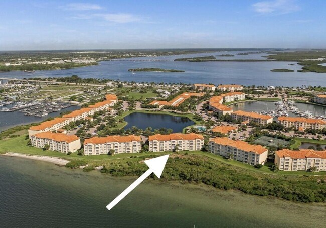 Foto del edificio - 28 Harbour Isle Dr W