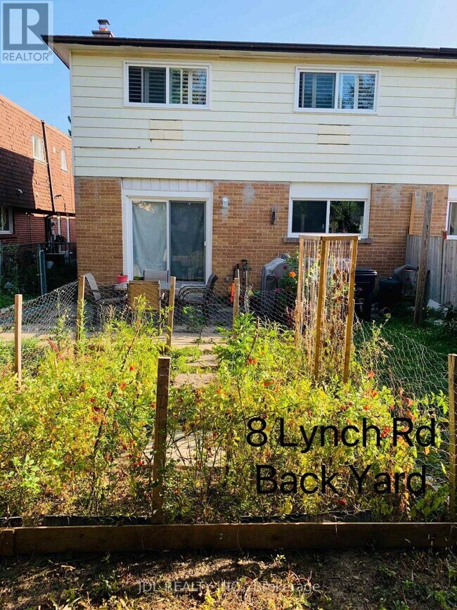 Photo du bâtiment - 8 Lynch Rd