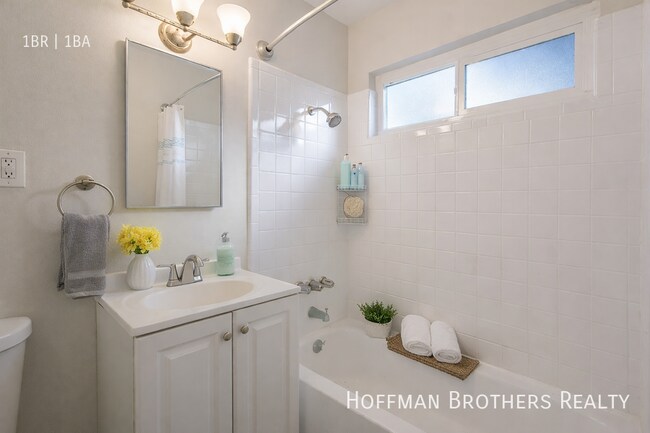 Foto del edificio - 1495 N Peterson Ave