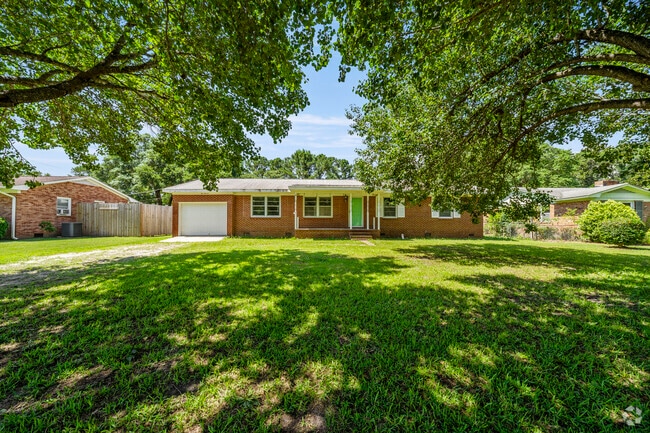 Building Photo - 513 Mohican Trl