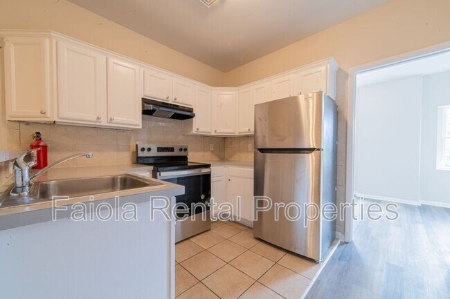 Foto del edificio - 112 N High St