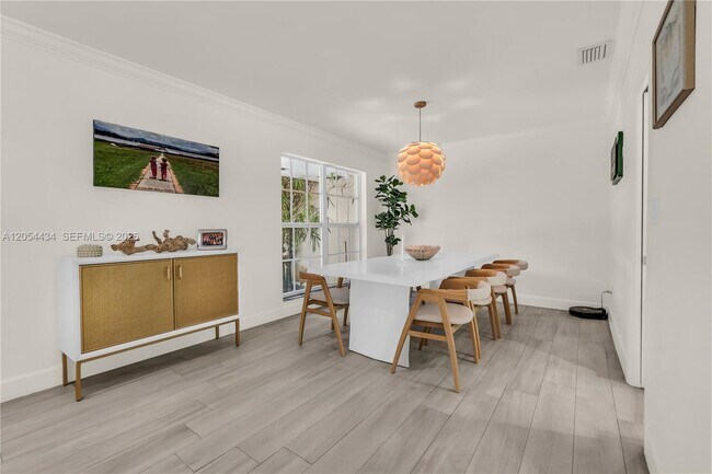 Building Photo - 15101 SW 69th Ct