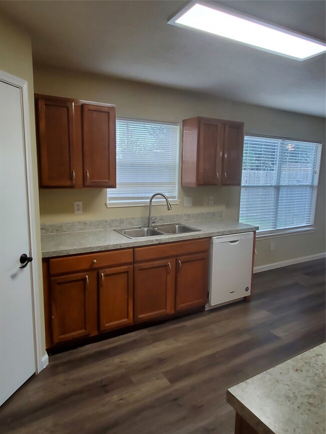 Building Photo - 9342 Canady Park Ln