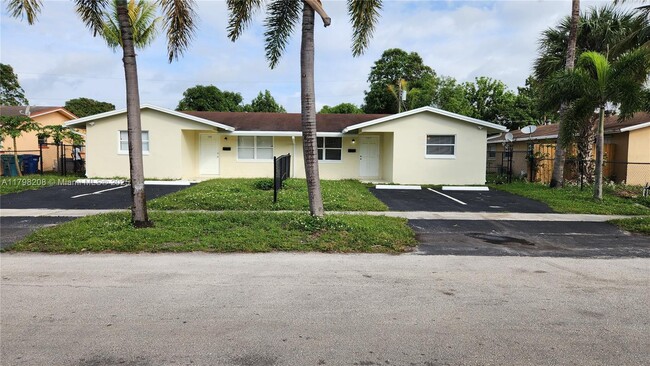 Building Photo - 5319 NW 18th Ct