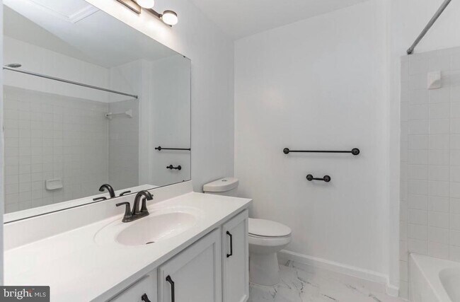 Foto del edificio - 13736 Palmetto Cir
