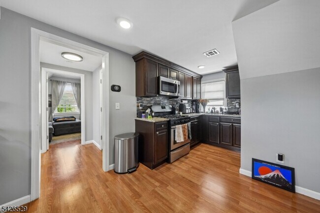 Foto del edificio - 133 Franklin Ave