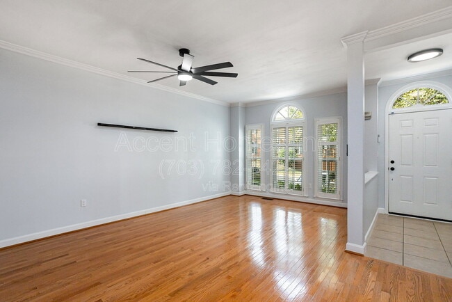 Photo - 6107 Summer Park Ln Townhome