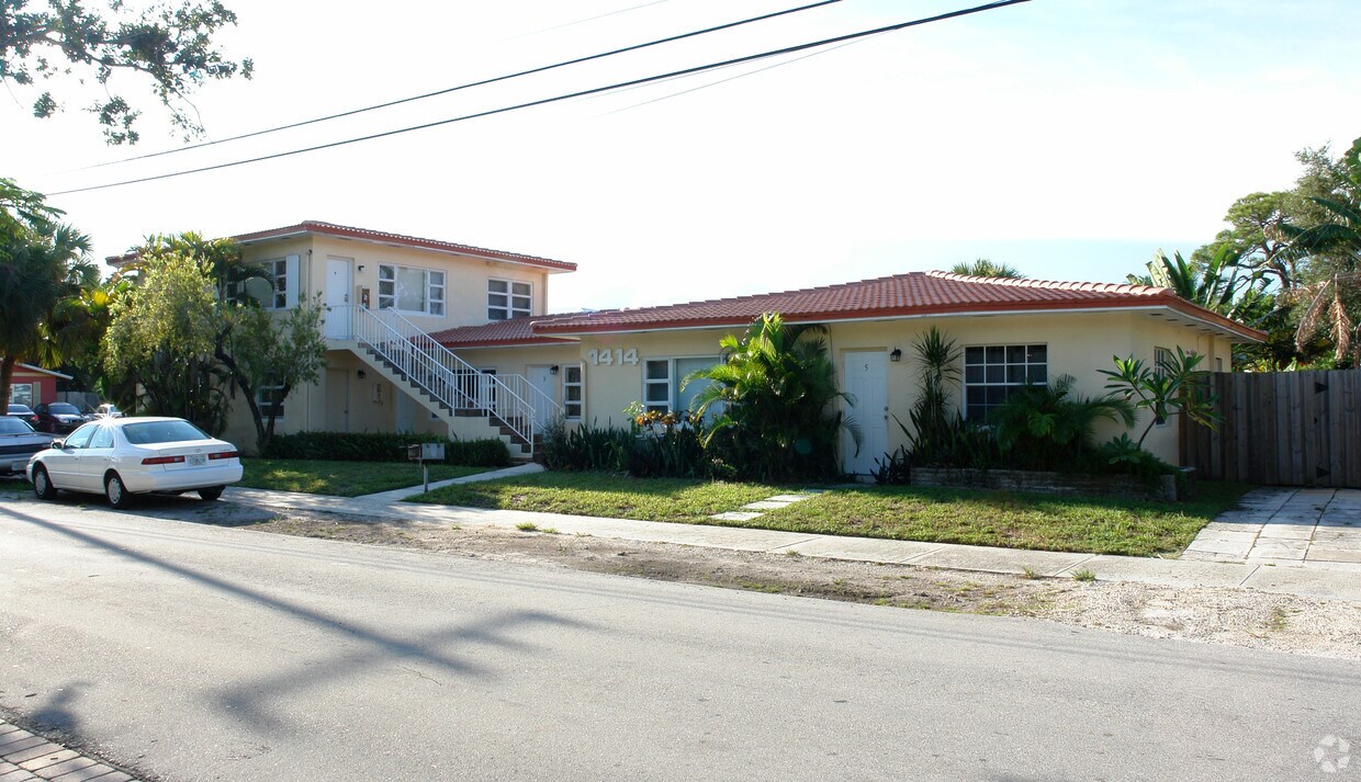 Primary Photo - 1414 NE 4th St