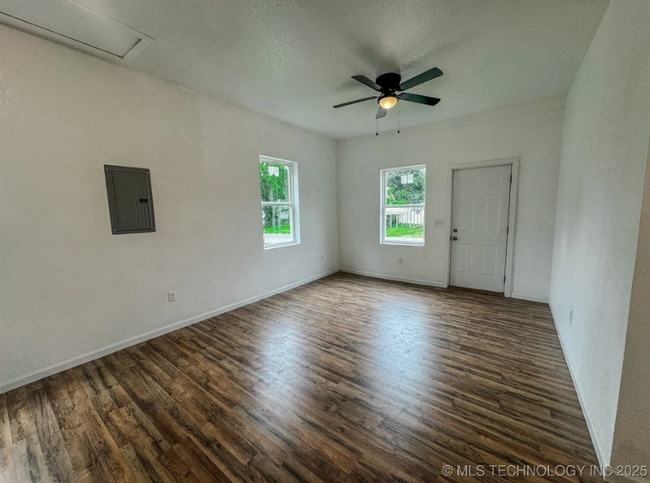 Foto del edificio - 918 Coy Ave