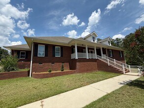 Building Photo - 785 Glenwood Dr