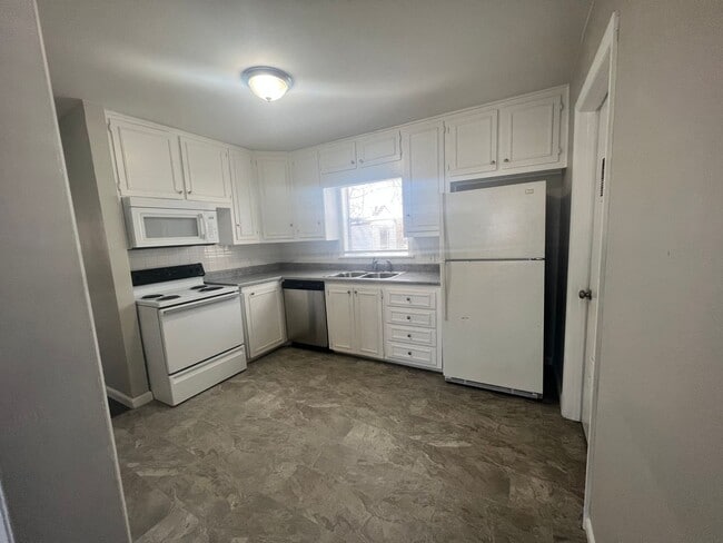 Building Photo - Coming soon! 2 Bed/1 Bath Home in West Wichita With 2 Sheds and a Carport!