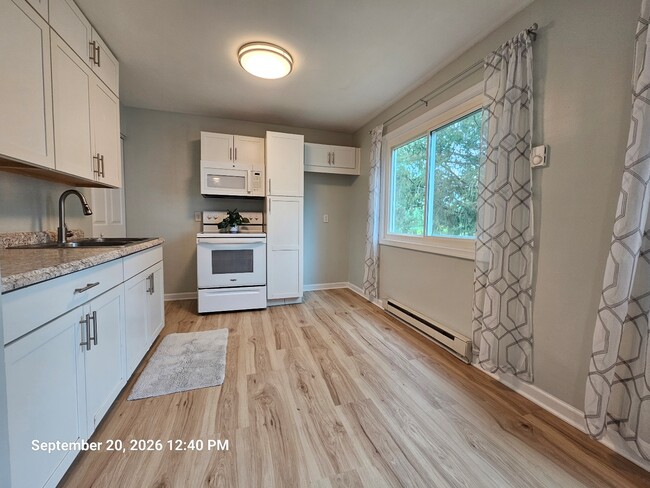 Building Photo - 510 Rockland Ave