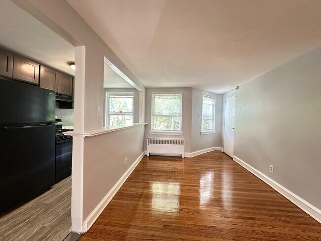 Foto del edificio - 6776 Blakemore St
