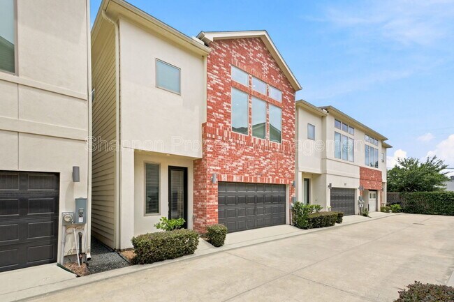 Building Photo - 2974 Alice St