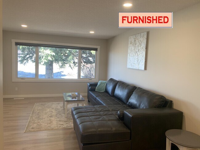 Building Photo - 10711-10103 103 Ave