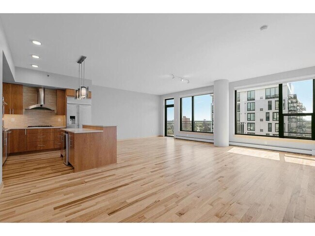 Foto del edificio - 740 Portland Ave