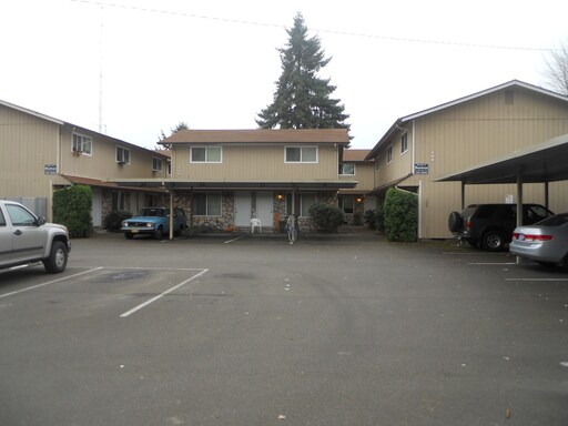 Foto principal - 112 NE Conifer Blvd