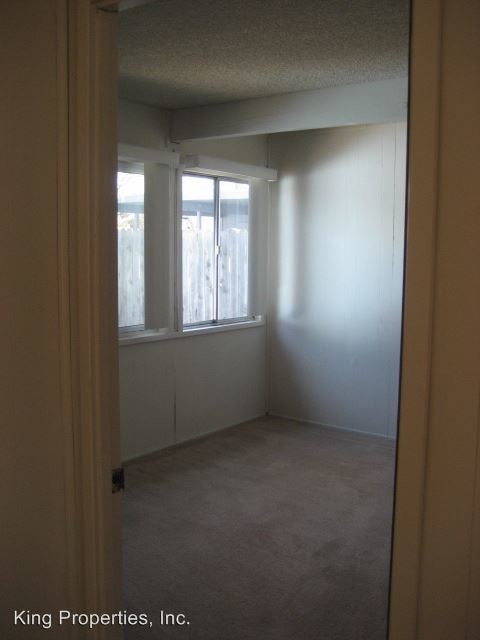 Building Photo - 615-617 Adeline Pl