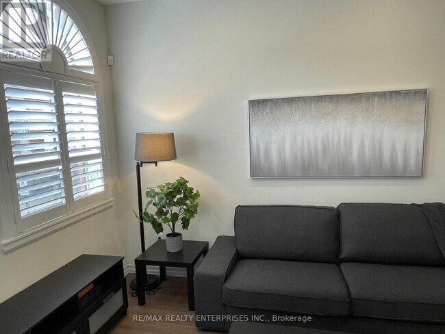 Photo du bâtiment - 845 2nd Ave E