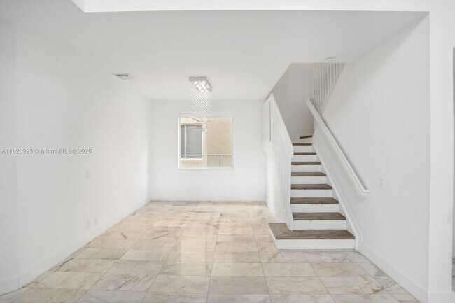 Building Photo - 1126 Golden Cane Dr