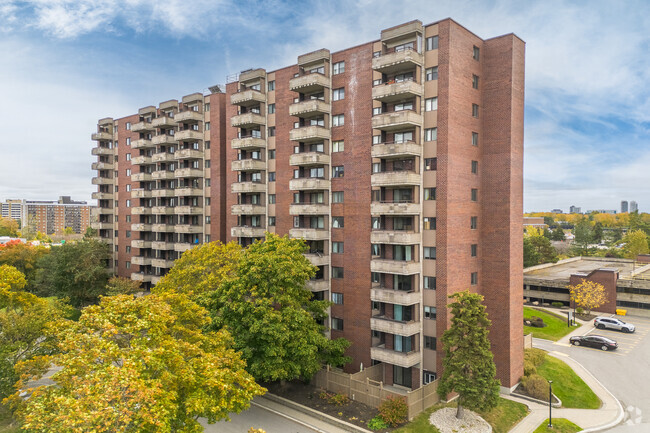 Building Photo - Lincoln Park Tower