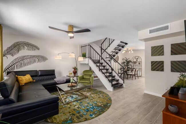 Heart of Old Town Scottsdale 2 bedroom 2.5... - Heart of Old Town Scottsdale 2 bedroom 2.5... House