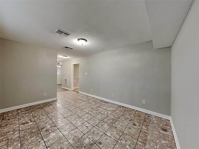 Building Photo - 14502 Alrover St