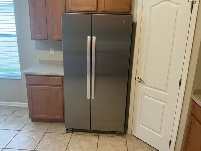 Foto del edificio - 461 Misty Oaks Run