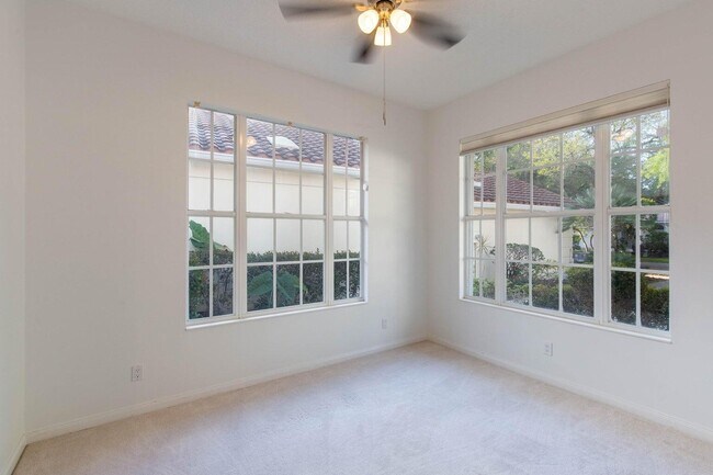 Foto del edificio - 179 E Tall Oaks Cir